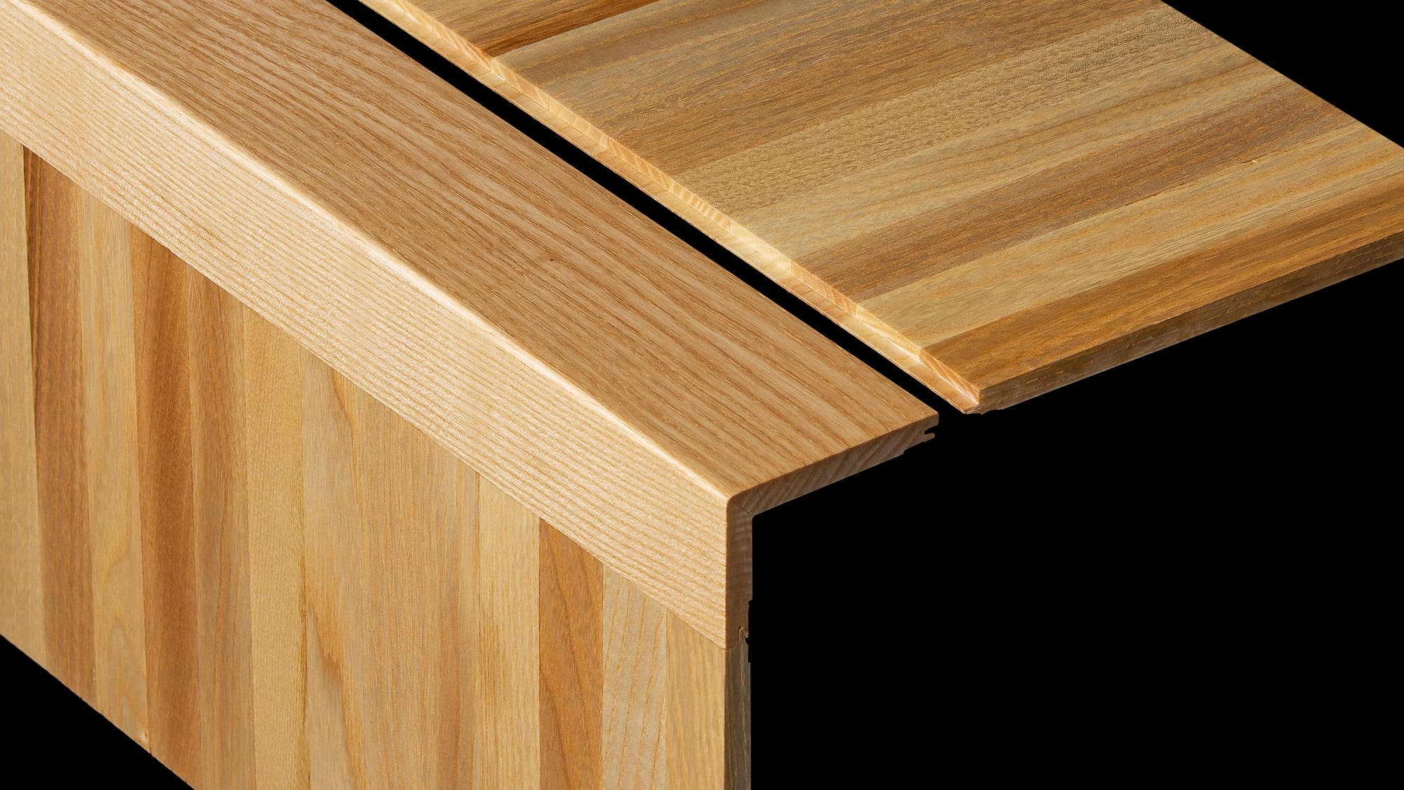 Sätt- och plansteg i ask