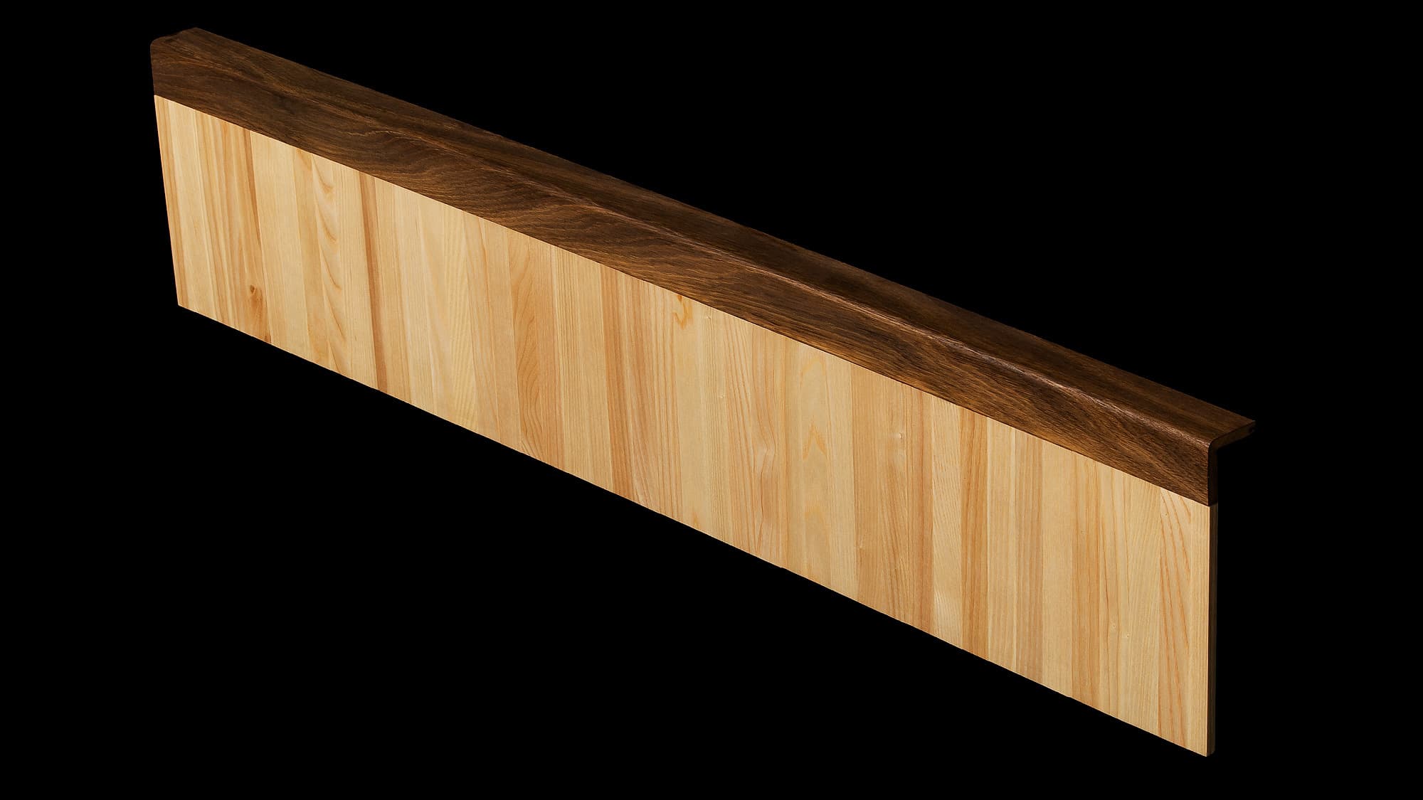 Sättsteg i ask med stående stavar